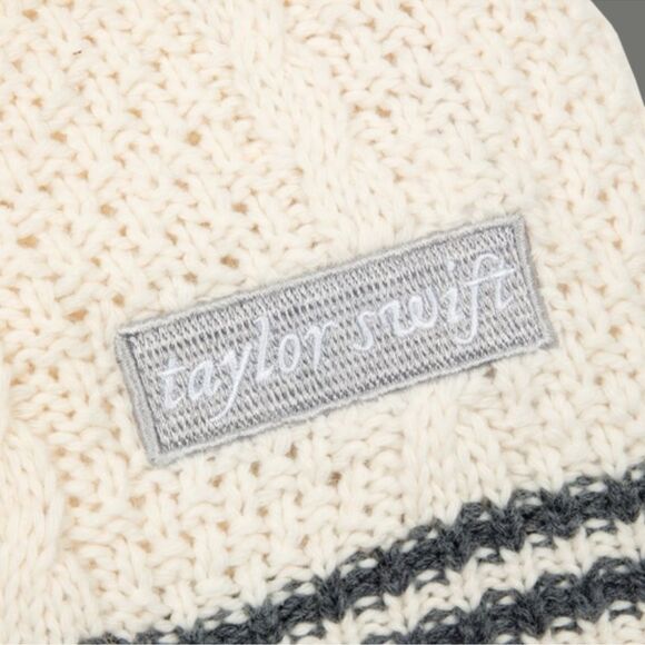 Taylor Swift Folklore Cardigan XL/2XL- Brand New Official Folk Tour AUTHENTIC - Picture 5 of 8